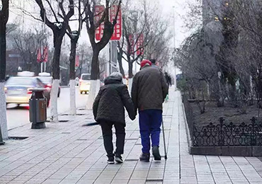 讓老年人使用老年人電動代步車有什么好處？