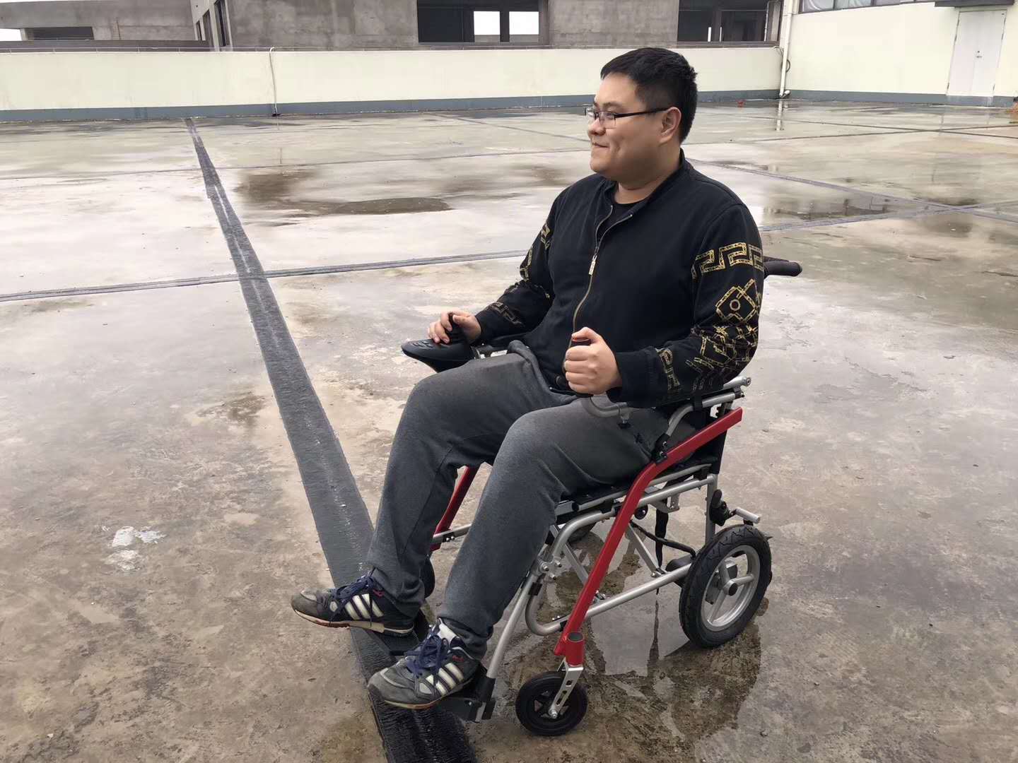 電動輪椅對比手動輪椅的優勢有哪些?