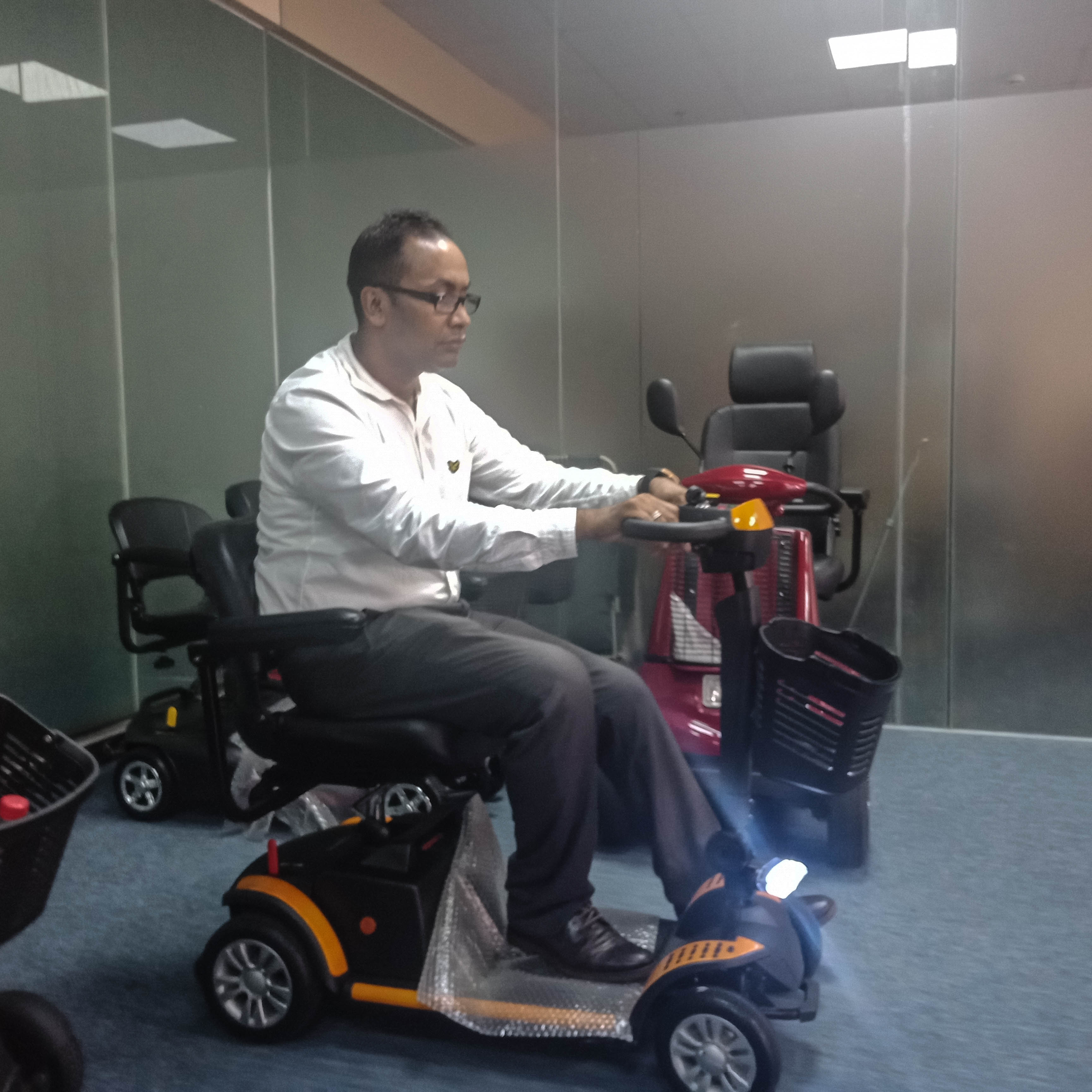 電動(dòng)代步車