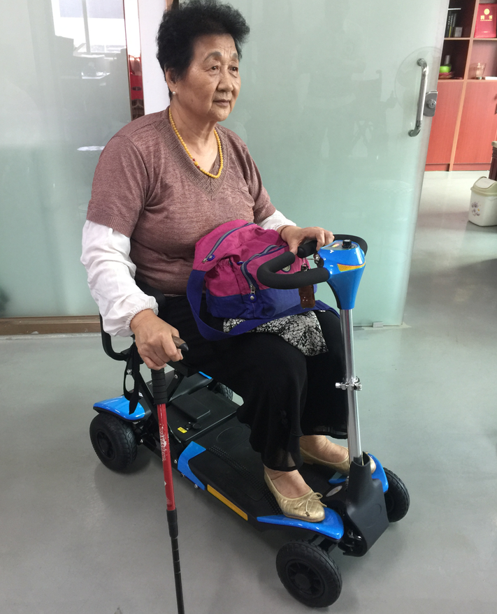折疊電動(dòng)代步車